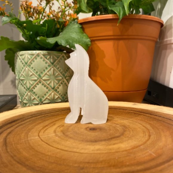 White Onyx 4" Cat Carving, Kid Room Decor, Hand Carved Cat Figurine Collectables - Picture 3 of 6